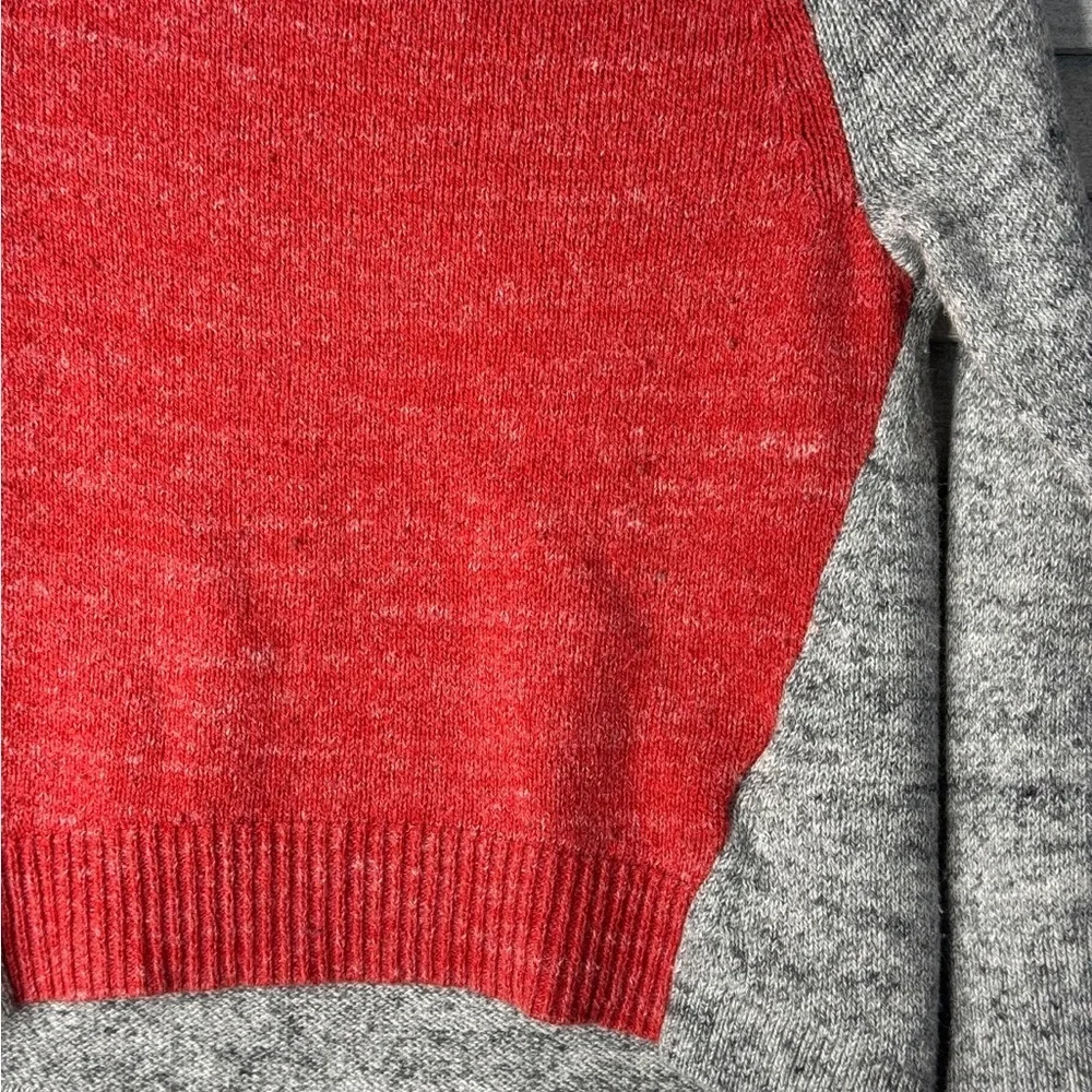 Gap Kids.Gray & Red Lightweight Sweater. Size 2, Great Condition